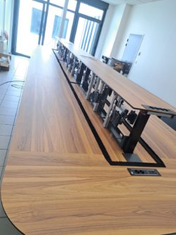 Élément fonctionnel intégré aux tables de crise Augeron : connectique et modularité